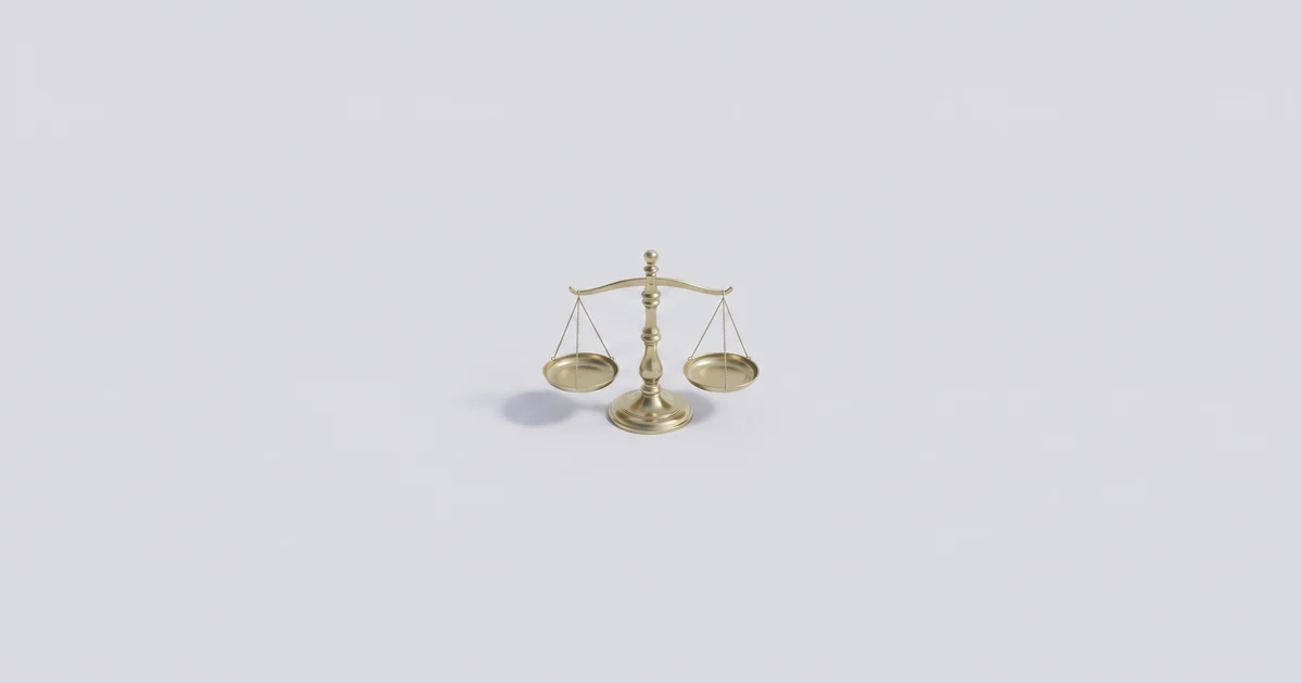 밝은 회색 배경 위에 작은 황동 양팔 저울 하나가 놓여 있다. 공급가액과 세액을 나누어 다는 일을 상징한다.